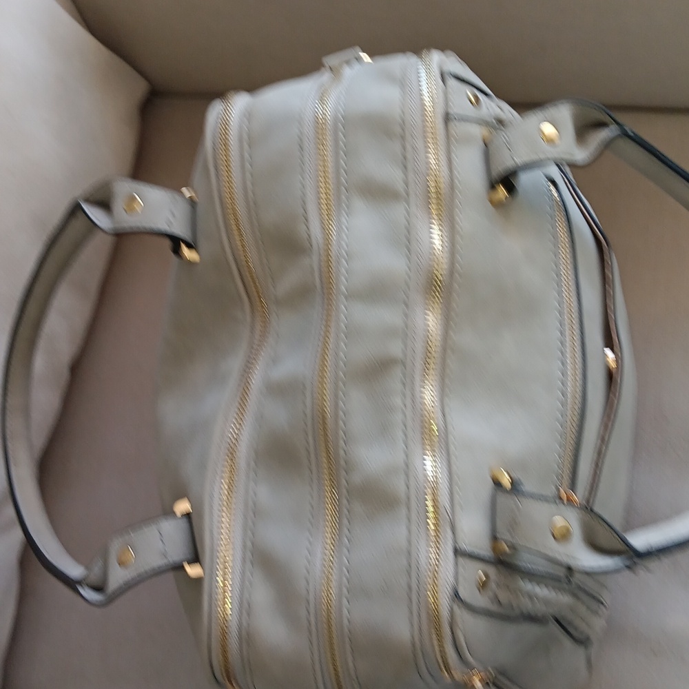 Gray Shoulder Bag - Picture 4 of 9